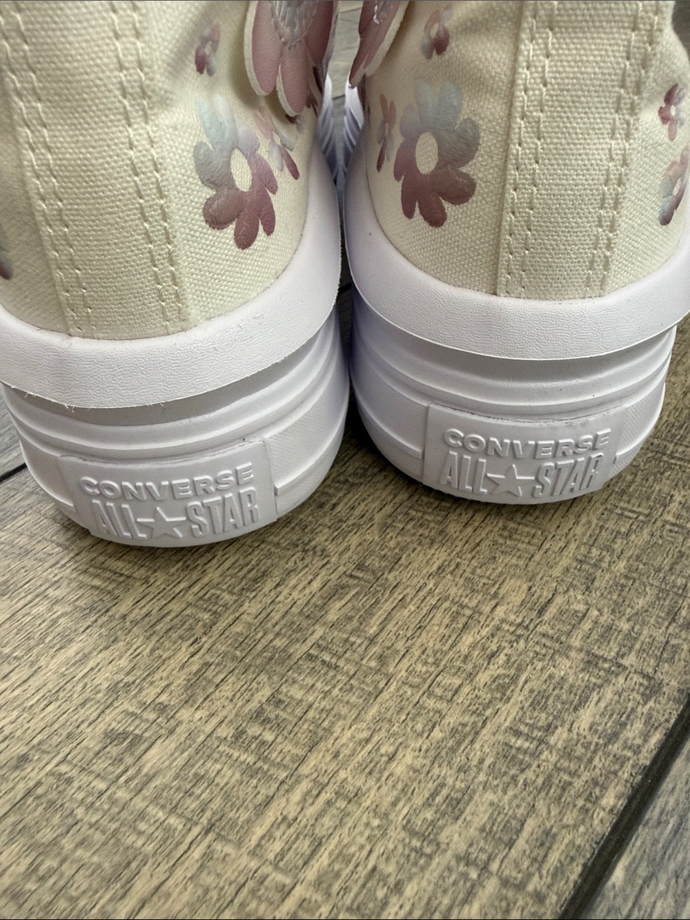 Converse High-Top Floral Canvas Sneakers in Cream and Pink. Size 9. No box - Picture 5 of 7